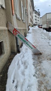Panneau de chantier pour l'entreprise de ferblanterie et couverture Raphaël Serena.
