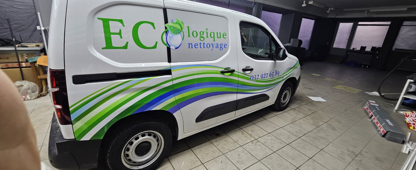 Logo de l'entreprise Ecologique Nettoyage à La Chaux-de-Fonds, créé par PixelPub.